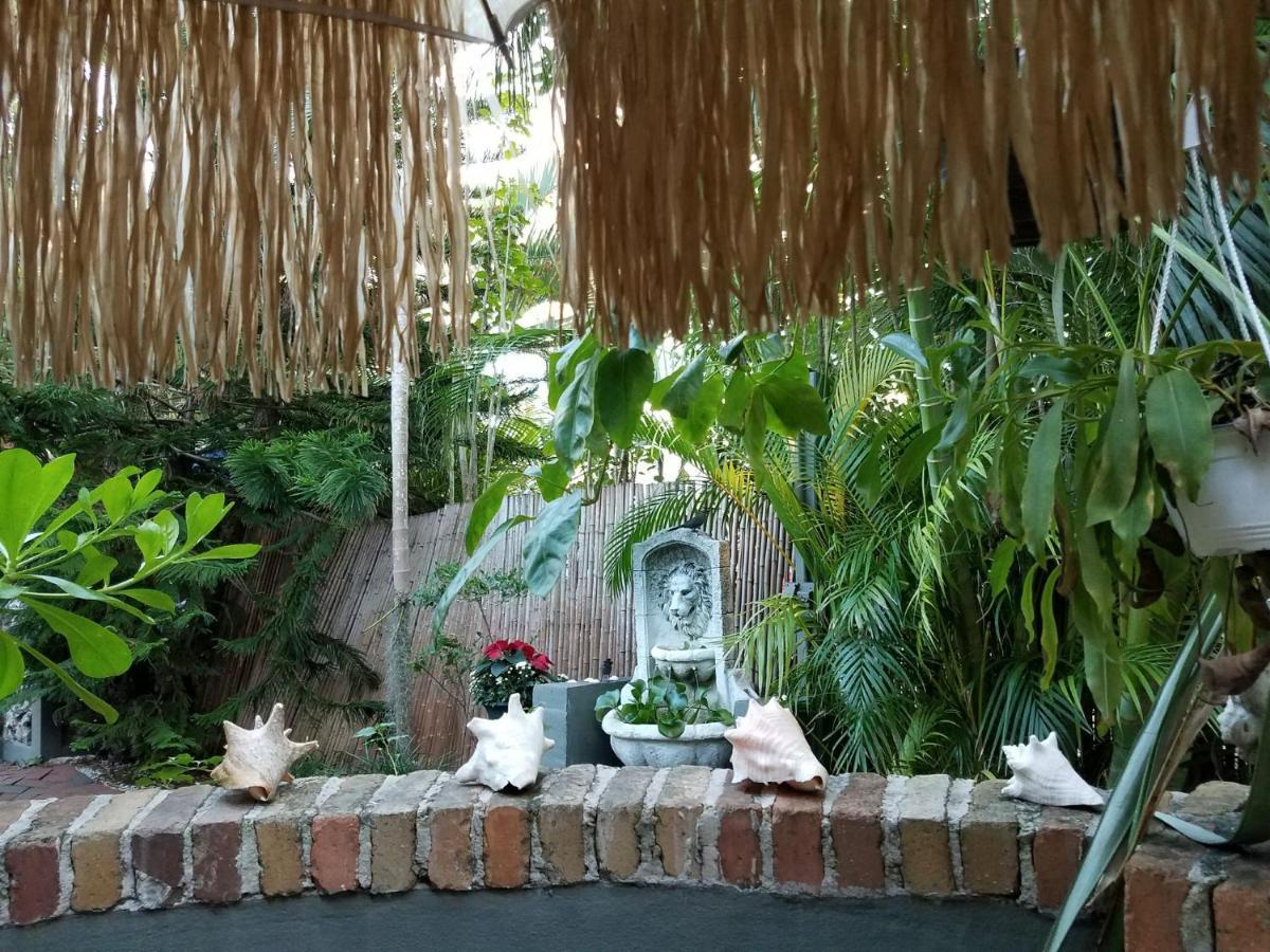 Suite Dreams Inn By The Beach Key West Exterior photo