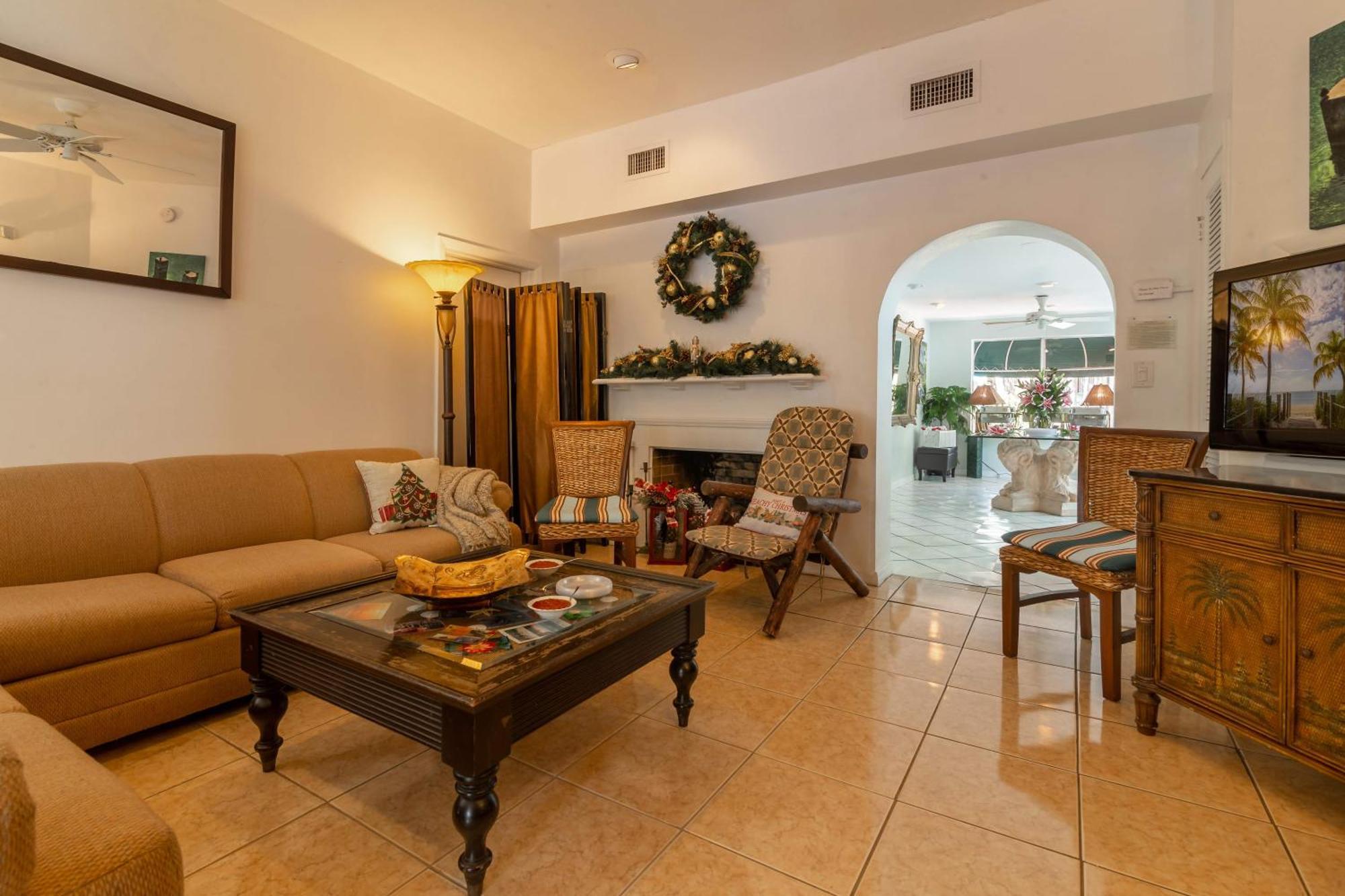 Suite Dreams Inn By The Beach Key West Room photo